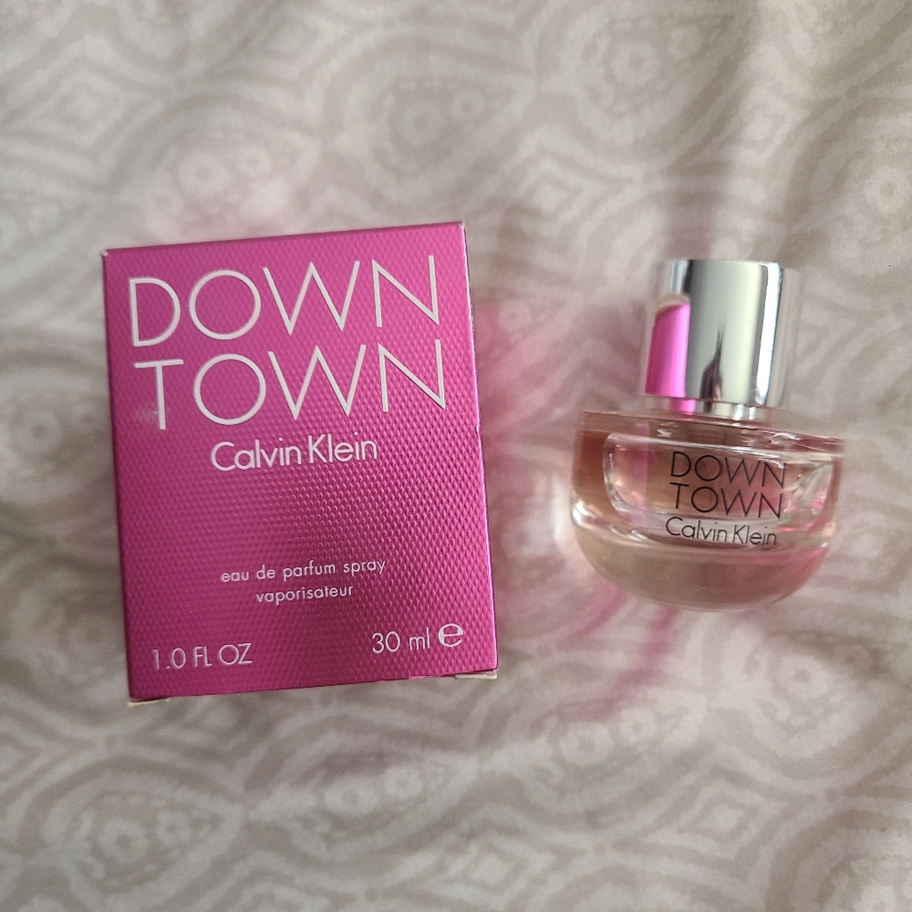 Down Town Calvin Klein Perfume Spray 1 Oz Fragrance New With Box